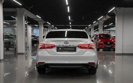 Toyota Camry, 2021 год, 3 080 000 рублей, 6 фотография