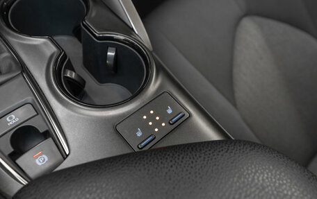 Toyota Camry, 2021 год, 3 080 000 рублей, 19 фотография