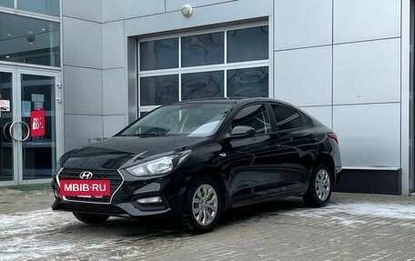 Hyundai Solaris II рестайлинг, 2017 год, 960 000 рублей, 3 фотография