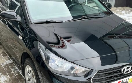 Hyundai Solaris II рестайлинг, 2017 год, 960 000 рублей, 21 фотография