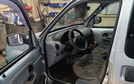 Renault Kangoo II рестайлинг, 2001 год, 190 000 рублей, 6 фотография