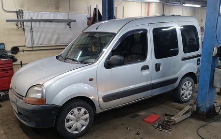 Renault Kangoo II рестайлинг, 2001 год, 190 000 рублей, 2 фотография