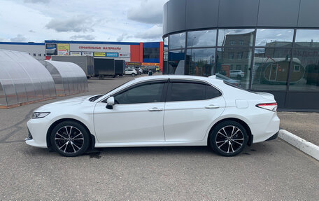 Toyota Camry, 2020 год, 3 350 000 рублей, 3 фотография