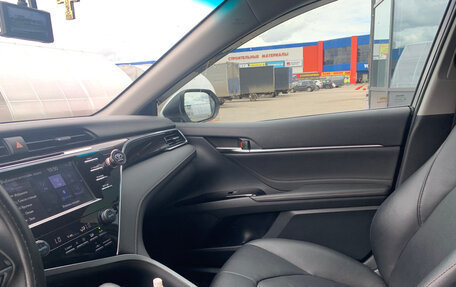 Toyota Camry, 2020 год, 3 350 000 рублей, 7 фотография