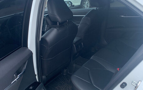 Toyota Camry, 2020 год, 3 350 000 рублей, 8 фотография