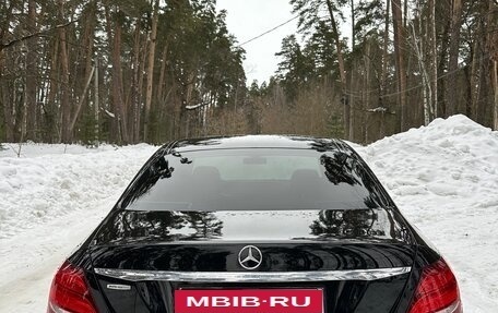 Mercedes-Benz E-Класс, 2018 год, 2 600 000 рублей, 4 фотография