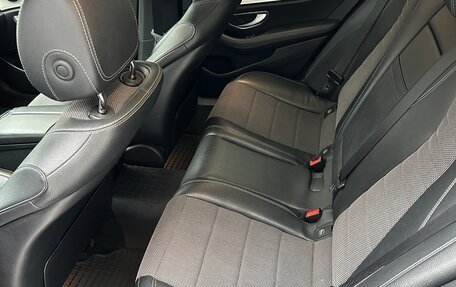 Mercedes-Benz E-Класс, 2018 год, 2 600 000 рублей, 13 фотография