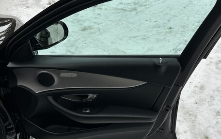 Mercedes-Benz E-Класс, 2018 год, 2 600 000 рублей, 17 фотография