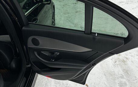 Mercedes-Benz E-Класс, 2018 год, 2 600 000 рублей, 15 фотография