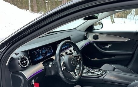 Mercedes-Benz E-Класс, 2018 год, 2 600 000 рублей, 18 фотография