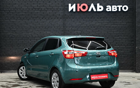 KIA Rio III рестайлинг, 2013 год, 990 000 рублей, 6 фотография