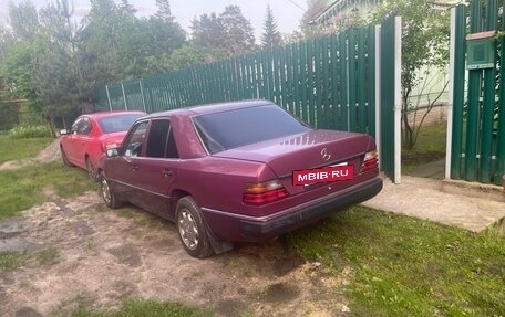Mercedes-Benz E-Класс, 1992 год, 240 000 рублей, 2 фотография