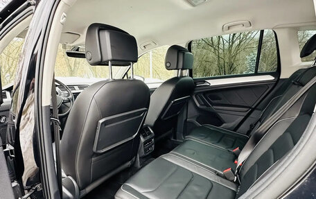 Volkswagen Tiguan II, 2017 год, 2 980 000 рублей, 30 фотография