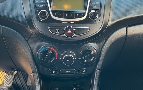 Hyundai Solaris II рестайлинг, 2014 год, 820 000 рублей, 10 фотография