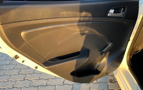 Hyundai Solaris II рестайлинг, 2014 год, 820 000 рублей, 15 фотография