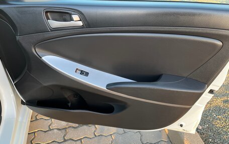 Hyundai Solaris II рестайлинг, 2014 год, 820 000 рублей, 18 фотография