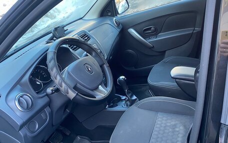 Renault Logan II, 2017 год, 1 200 000 рублей, 10 фотография