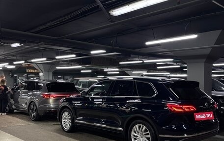 Volkswagen Touareg III, 2019 год, 5 450 000 рублей, 5 фотография