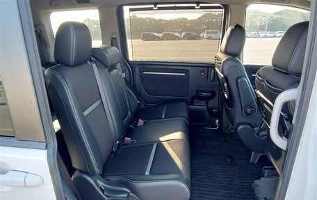 Honda Stepwgn IV, 2020 год, 2 350 000 рублей, 38 фотография