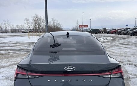 Hyundai Elantra, 2021 год, 1 920 000 рублей, 3 фотография