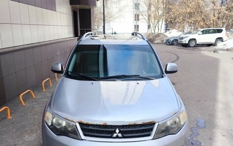 Mitsubishi Outlander III рестайлинг 3, 2008 год, 770 000 рублей, 4 фотография