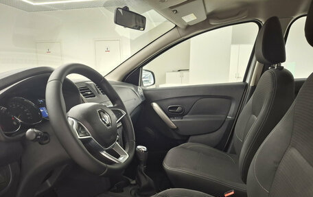 Renault Logan II, 2021 год, 890 000 рублей, 16 фотография