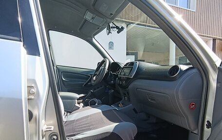 Toyota RAV4, 2001 год, 710 000 рублей, 9 фотография