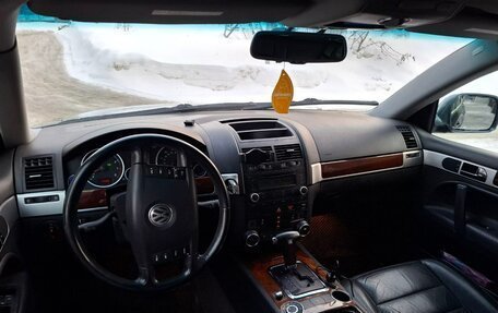 Volkswagen Touareg III, 2004 год, 655 000 рублей, 9 фотография