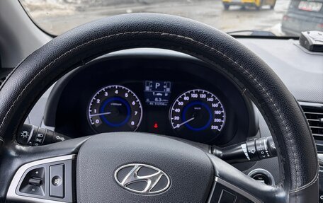 Hyundai Solaris II рестайлинг, 2015 год, 950 000 рублей, 8 фотография