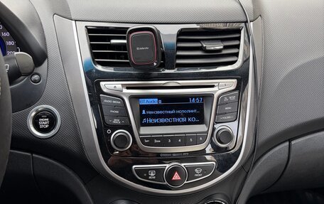 Hyundai Solaris II рестайлинг, 2015 год, 950 000 рублей, 9 фотография