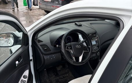 Hyundai Solaris II рестайлинг, 2015 год, 950 000 рублей, 6 фотография