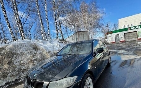 BMW 3 серия, 2011 год, 1 120 000 рублей, 17 фотография