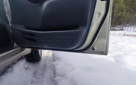 Suzuki Grand Vitara, 2004 год, 399 000 рублей, 27 фотография