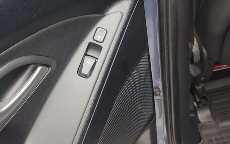 Hyundai ix35 I рестайлинг, 2011 год, 1 200 000 рублей, 5 фотография