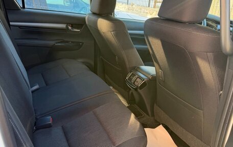 Toyota Hilux VIII, 2025 год, 7 000 000 рублей, 18 фотография