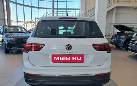 Volkswagen Tiguan II, 2021 год, 2 970 000 рублей, 6 фотография