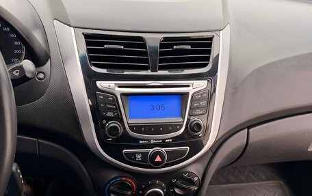 Hyundai Solaris II рестайлинг, 2014 год, 850 000 рублей, 10 фотография