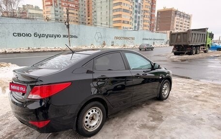 Hyundai Solaris II рестайлинг, 2014 год, 850 000 рублей, 5 фотография