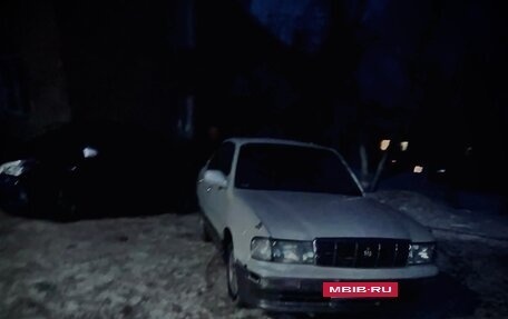 Toyota Crown, 1993 год, 325 000 рублей, 2 фотография