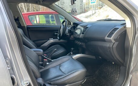 Mitsubishi Outlander III рестайлинг 3, 2012 год, 980 000 рублей, 10 фотография