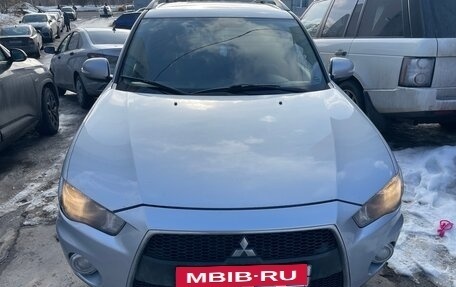Mitsubishi Outlander III рестайлинг 3, 2012 год, 980 000 рублей, 3 фотография