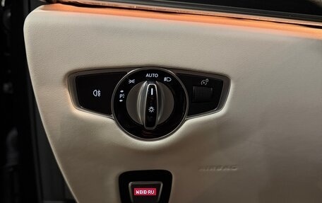 Mercedes-Benz E-Класс, 2022 год, 6 000 000 рублей, 11 фотография