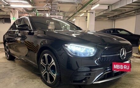 Mercedes-Benz E-Класс, 2022 год, 6 000 000 рублей, 2 фотография