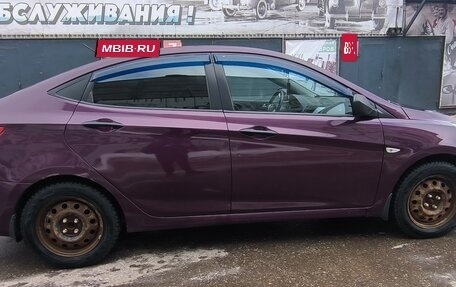 Hyundai Solaris II рестайлинг, 2011 год, 600 000 рублей, 4 фотография