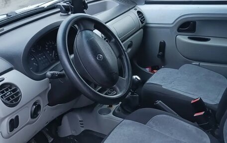 Renault Kangoo II рестайлинг, 2004 год, 44 000 рублей, 9 фотография