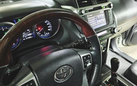 Toyota Land Cruiser Prado 150 рестайлинг 2, 2017 год, 4 300 000 рублей, 10 фотография