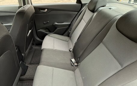 Hyundai Solaris II рестайлинг, 2017 год, 1 400 000 рублей, 11 фотография