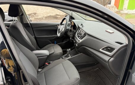 Hyundai Solaris II рестайлинг, 2017 год, 1 400 000 рублей, 12 фотография