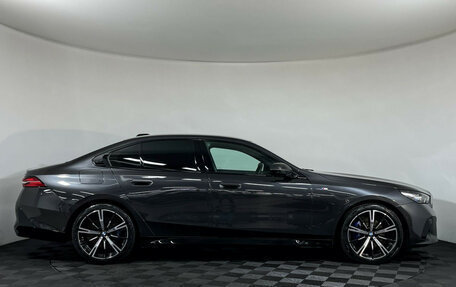 BMW 5 серия, 2024 год, 9 000 000 рублей, 6 фотография