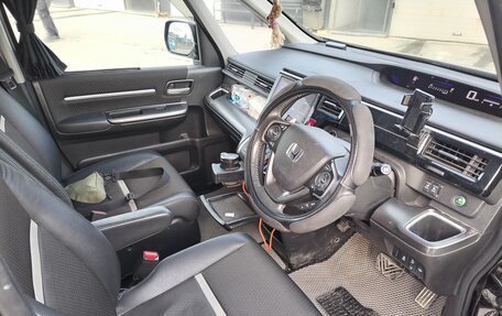 Honda Stepwgn IV, 2018 год, 2 160 000 рублей, 6 фотография